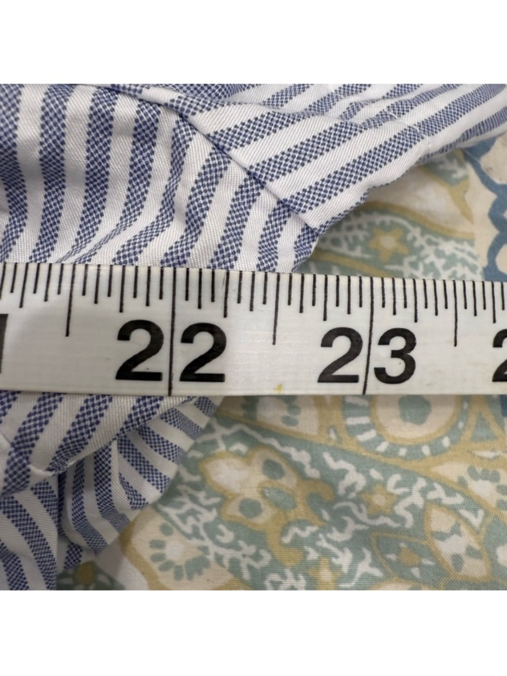 Striped Midi Navy and White Dress Large New with Tags
Old Navy Side Slit - Picture 10 of 11